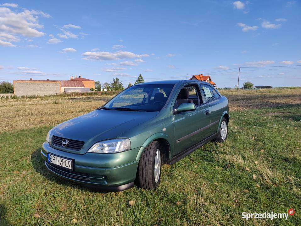 Astra G 16 8V gaz 1999r 10 lat u nas jeżdzi 1600cm3 Kamocin