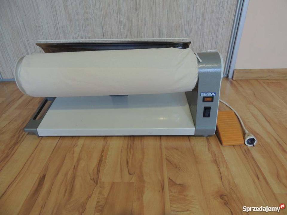 Prasownicamagiel elektryczna z czasów PRL sprzedam