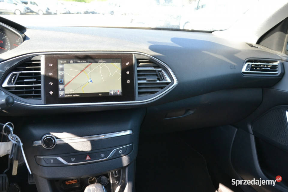 Peugeot 308 12 benzyna 110 parktroniki tablet manualna Samochody osobowe małopolskie Kęty