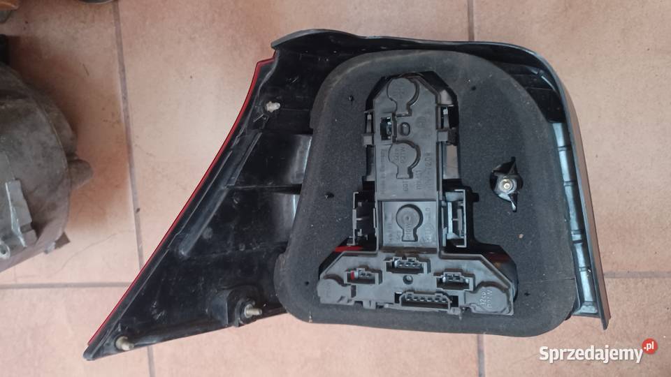 LAMPA TYLNA PRAWA VW GOLF IV 1J6945112S Rakoniewice