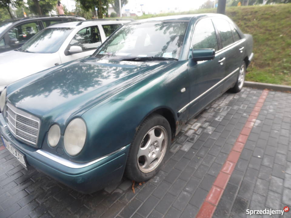 Mercedes e220 1996 zielony 220