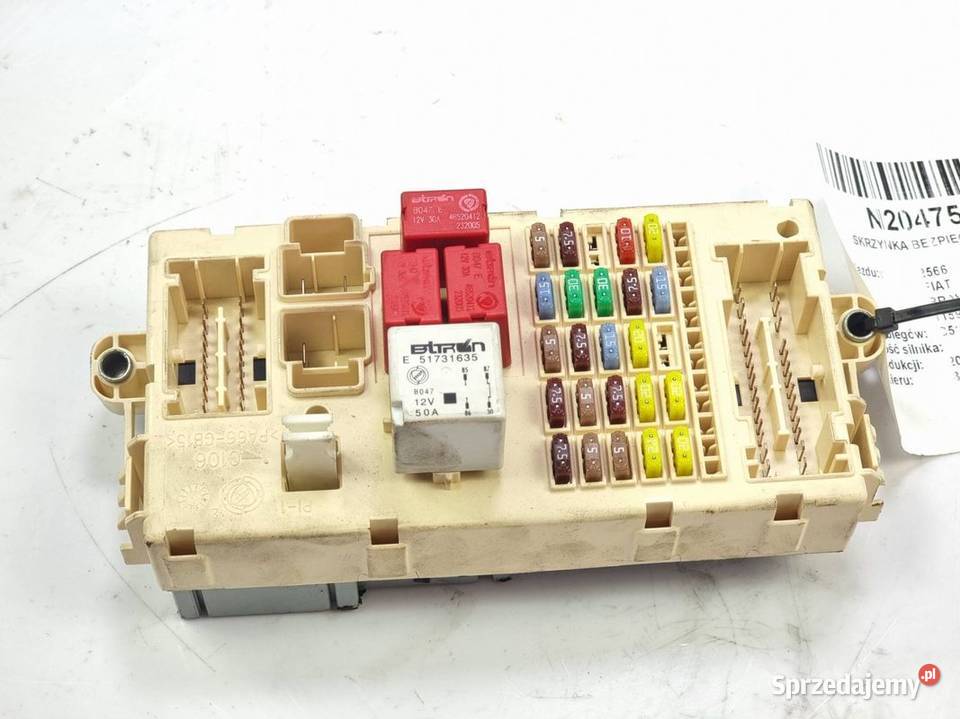 SKRZYNKA BEZPIECZNIKÓW FIAT BRAVO 51786513 Lipno