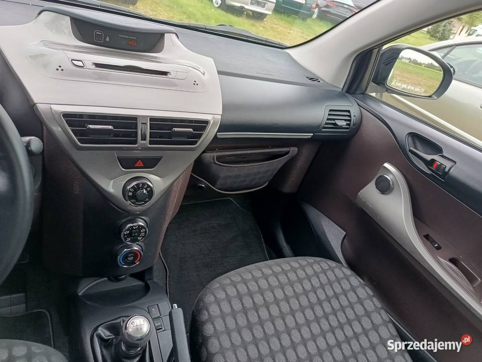 Toyota IQ 10 benzyna z klimatyzacją nieuszkodzony iQ Podkonice Miejskie