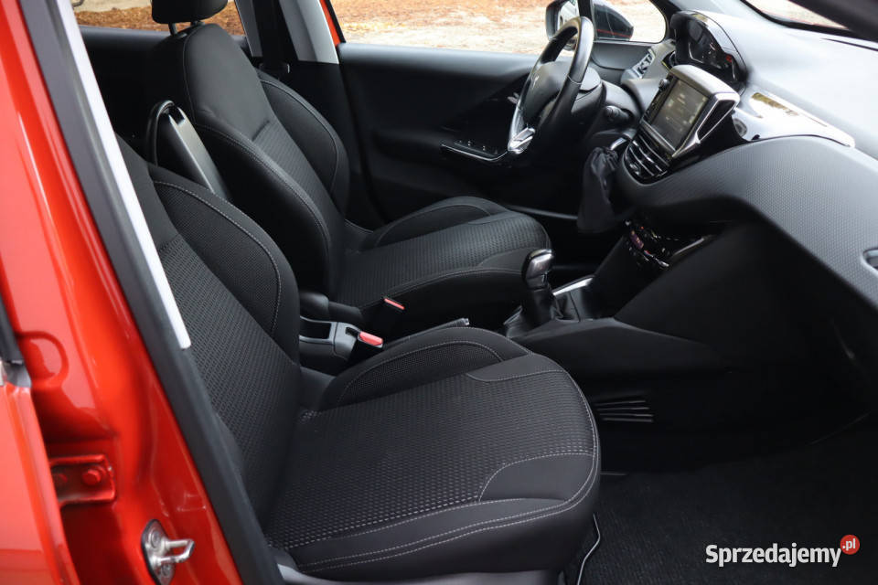 Peugeot 208 12 PureTech Rok produkcji 2016 208 Zabrze