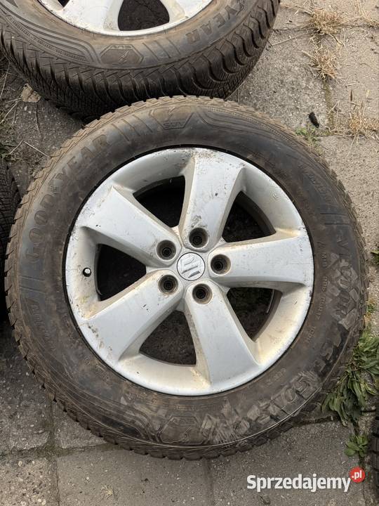 Felgi 17 z oponami wielosezonowymi Goodyear Świętochłowice