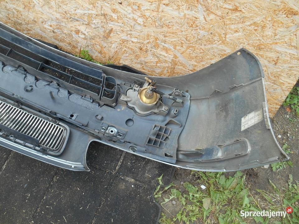 VOLVO V70 II KOMBI 42626 ZDERZAK PRZÓD Zbierkowo