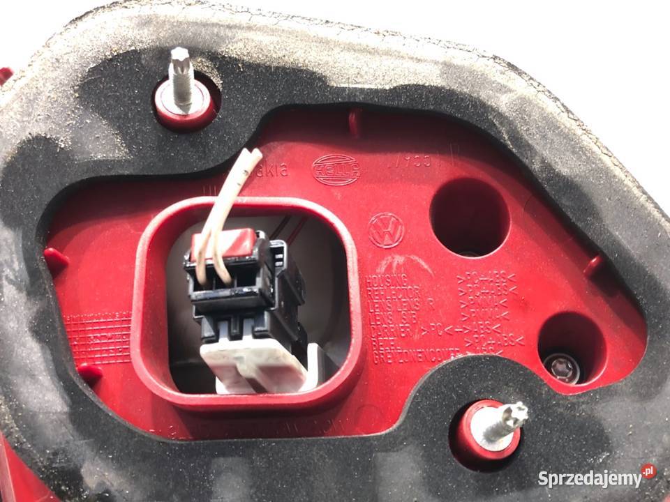 LAMPA TYŁ PRAWA WEWNĘTRZNA VW PASSAT B7 podkarpackie