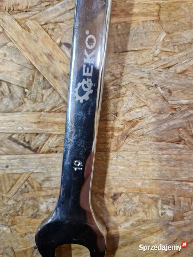 Klucz płasko oczkowy z grzechotką 18mm G10318 Głogowa