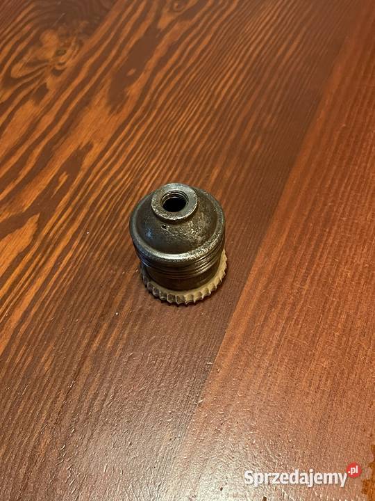 Stara stalowa przedwojenna oprawka z porcelanką Żarówki i świetlówki