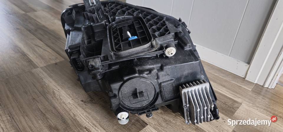 Mercedes W247 Lampa Przód Lewa A2479064105kz 2 sprzedam