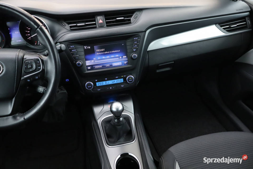 Toyota Avensis 20 D4D gniazdo USB śląskie Zabrze