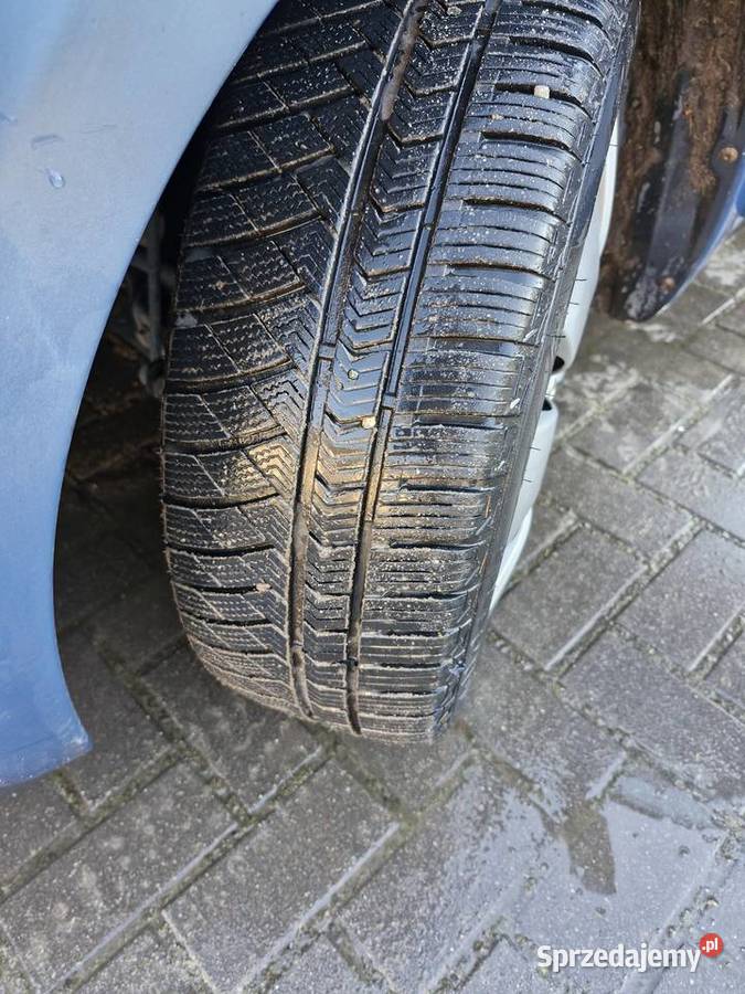 Toyota Yaris 13 benzyna 2006 5D Rok produkcji 2006 Ponętów Dolny