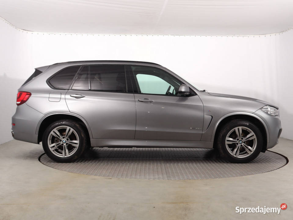 BMW X5 xDrive25d światła LED Katowice