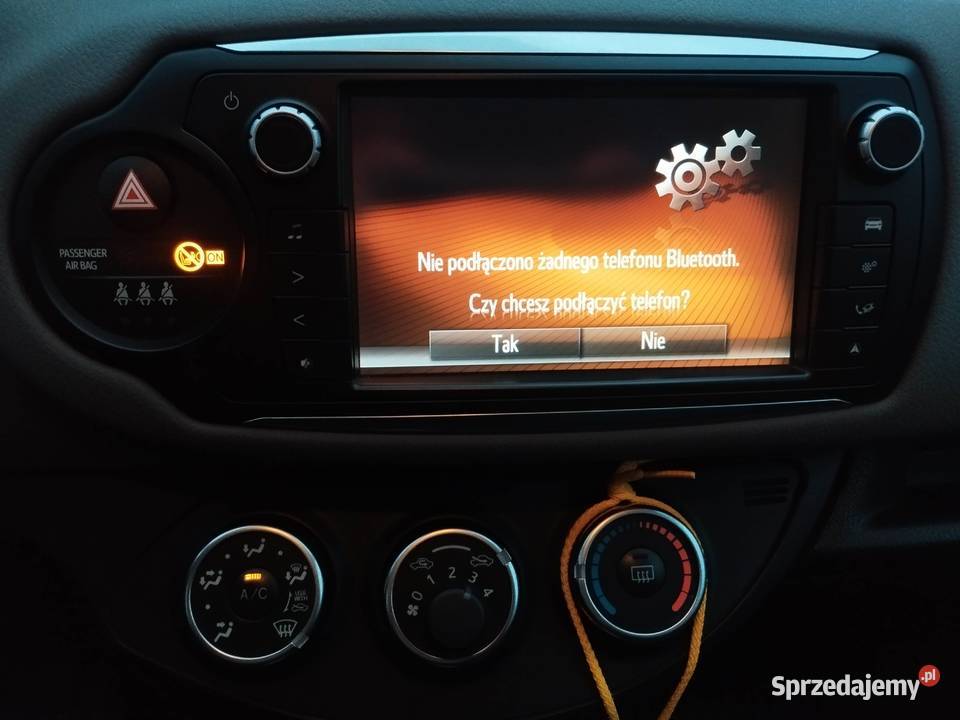 Toyota Yaris 2015 133 99 5drzwi Niski wspomaganie kierownicy Yaris Nowy Tomyśl