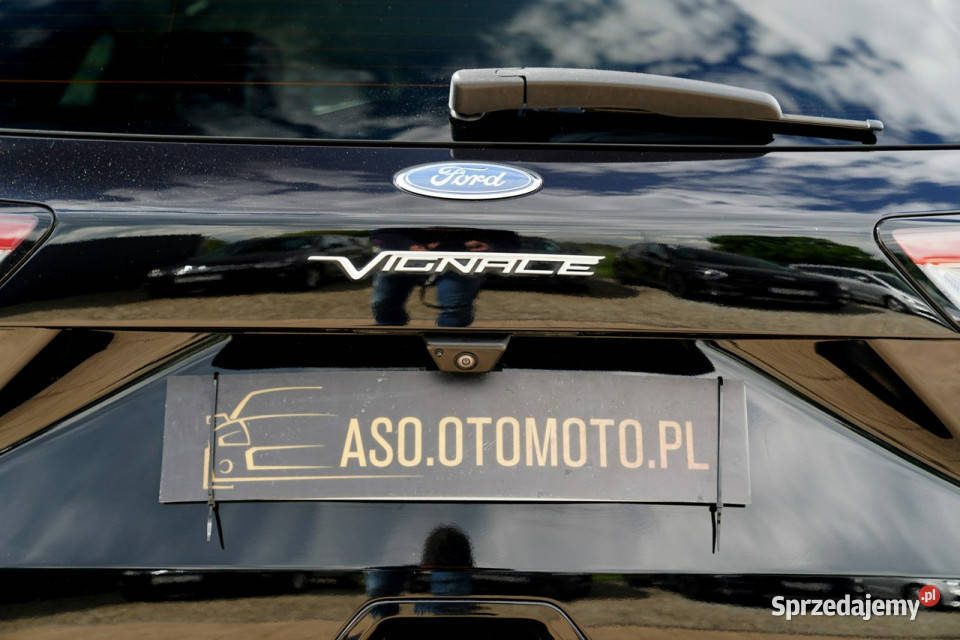 Ford Kuga VIGNALE skóra Nawi FUL LED elklapa ACC regulowane zawieszenie