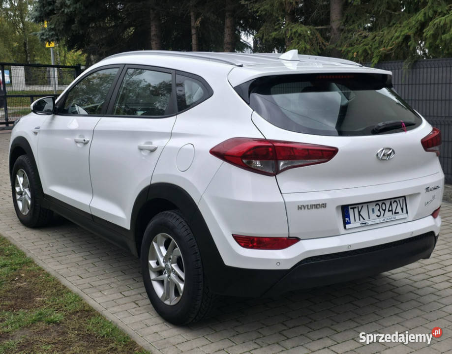 Hyundai Tucson 16 Benzyna Serwisowany Bogate Rok produkcji 2017 Piekoszów