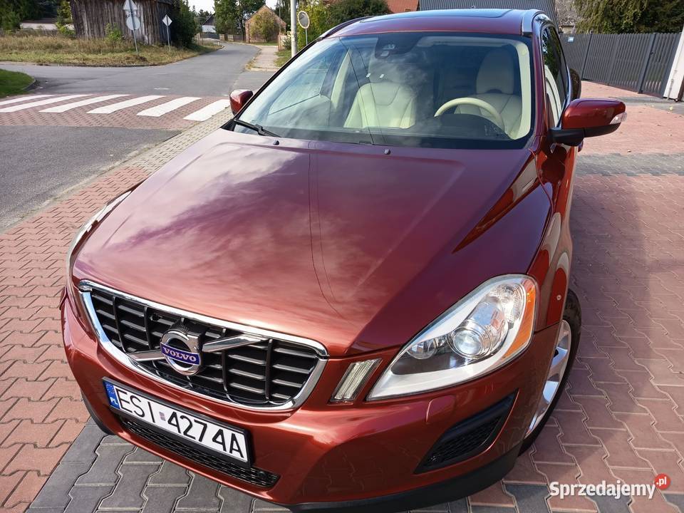 Ładne volvo xc60 32 benzyna 4x4 zarejestrowany XC 60 łódzkie Sieradz