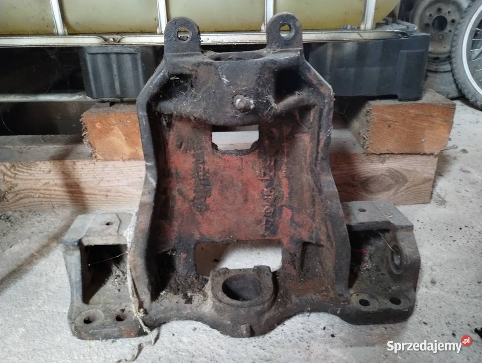 Wspornik przedniej osi Zetor sprzedam