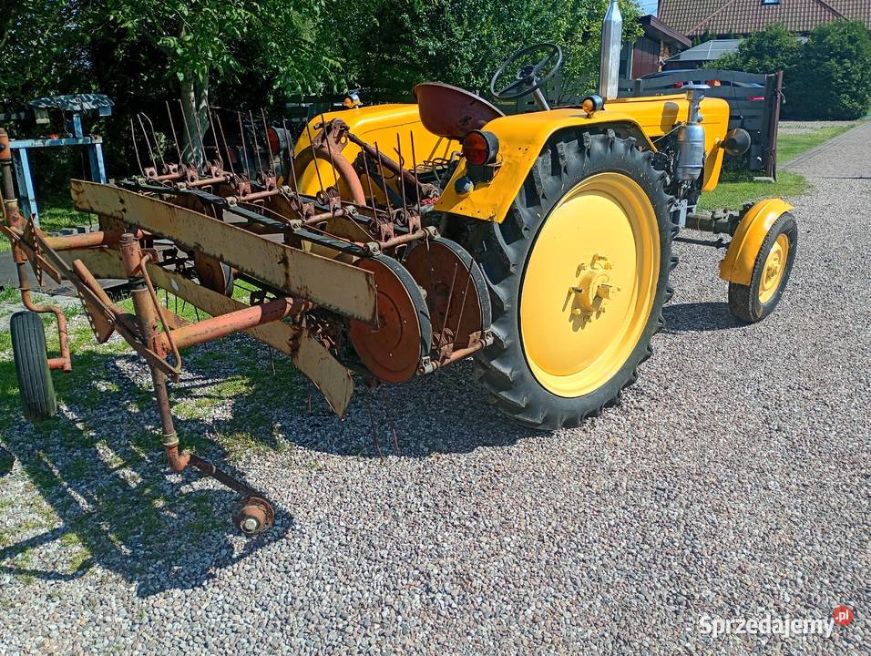 Sprzedam traktor rolniczy z maszyną sprawny łódzkie
