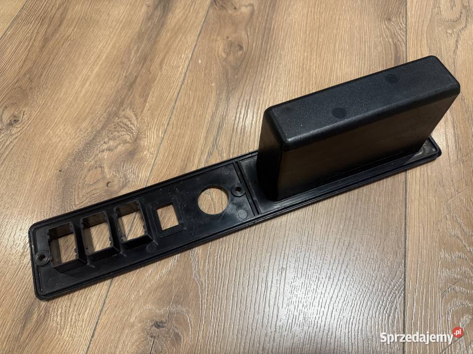 Fiat 126p ST panel radia konsola ramka Super Deski rozdzielcze, konsole śląskie Sosnowiec