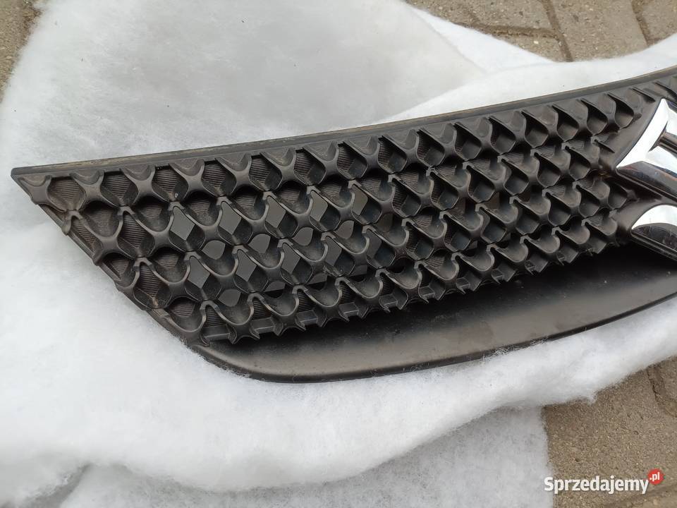 Suzuki SX4 lift 09 7174155l0 atrapa zderzaka Krosno sprzedam