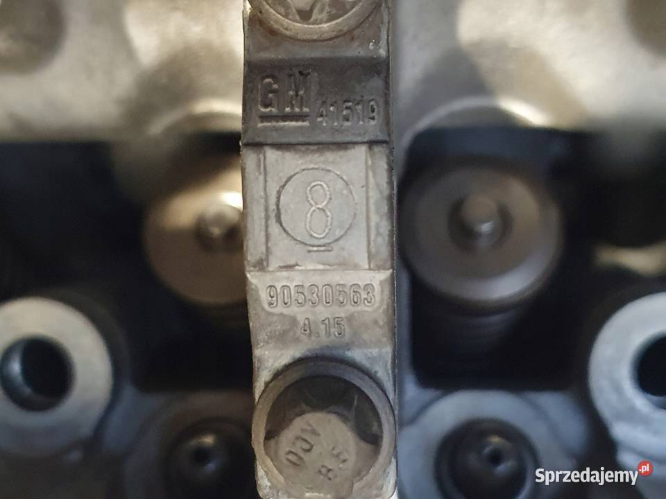 GŁOWICA CYLINDRÓW Opel Corsa D 14 16V wałki