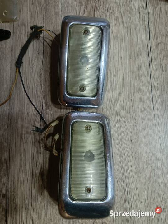 Wołga 21 seria 2 światła postojowe Łańcut sprzedam