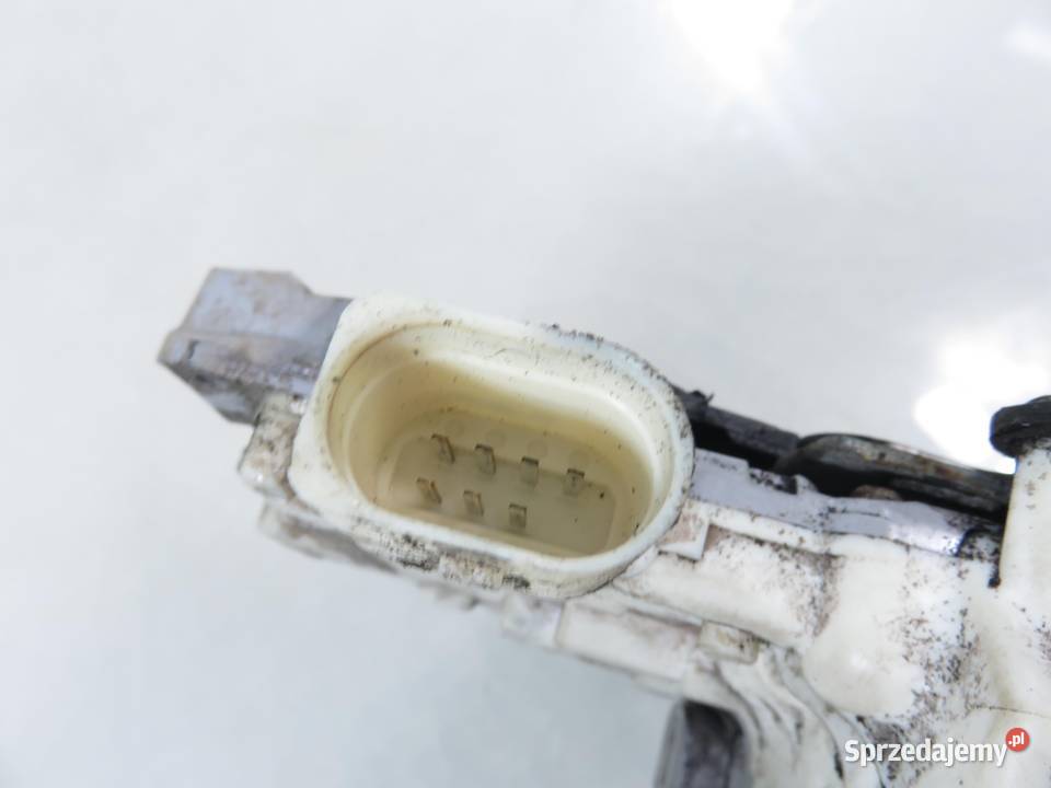 ZAMEK PRAWY TYLNY VW PASSAT B6 3C2