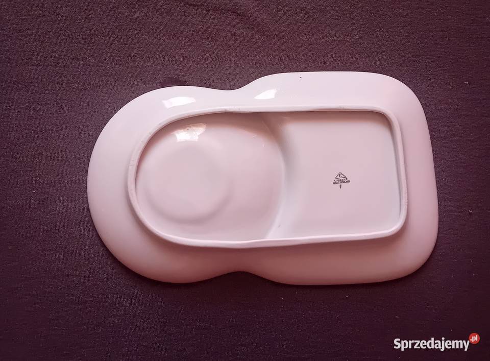 Spodek telewizyjny pod filiżankę biała porcelana Koźminek