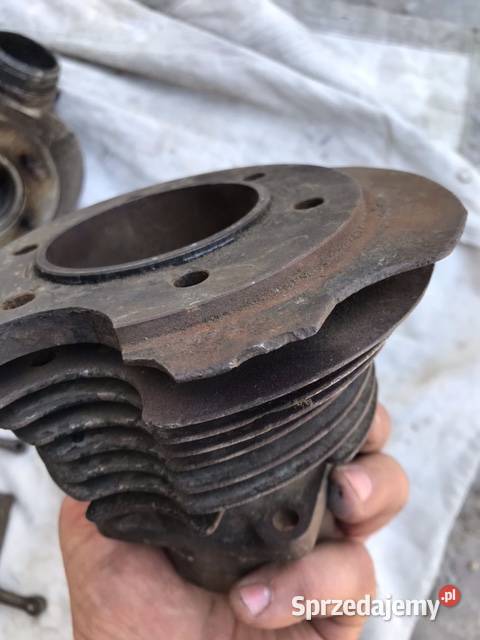 Cylinder NSU 251 i niekompletna głowica drobne Katarzynki
