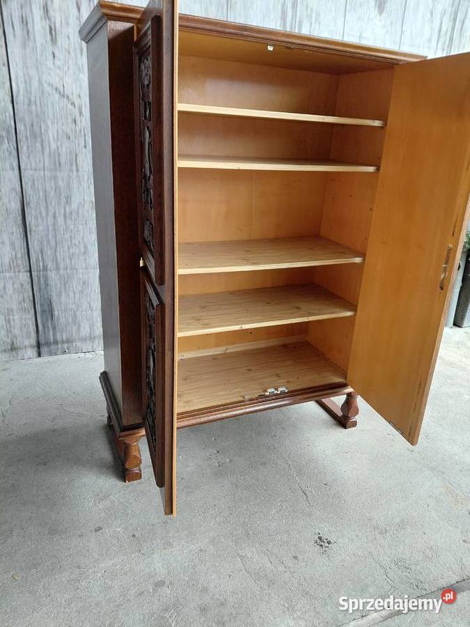 stara drewniana szafa 485 Byczyna