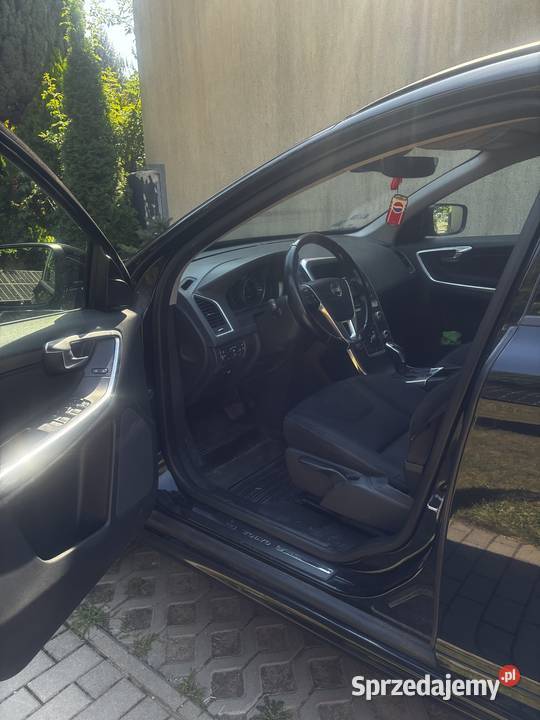 Volvo XC 60 świetne i komfortowe auto automatyczna XC 60 Warszawa sprzedam