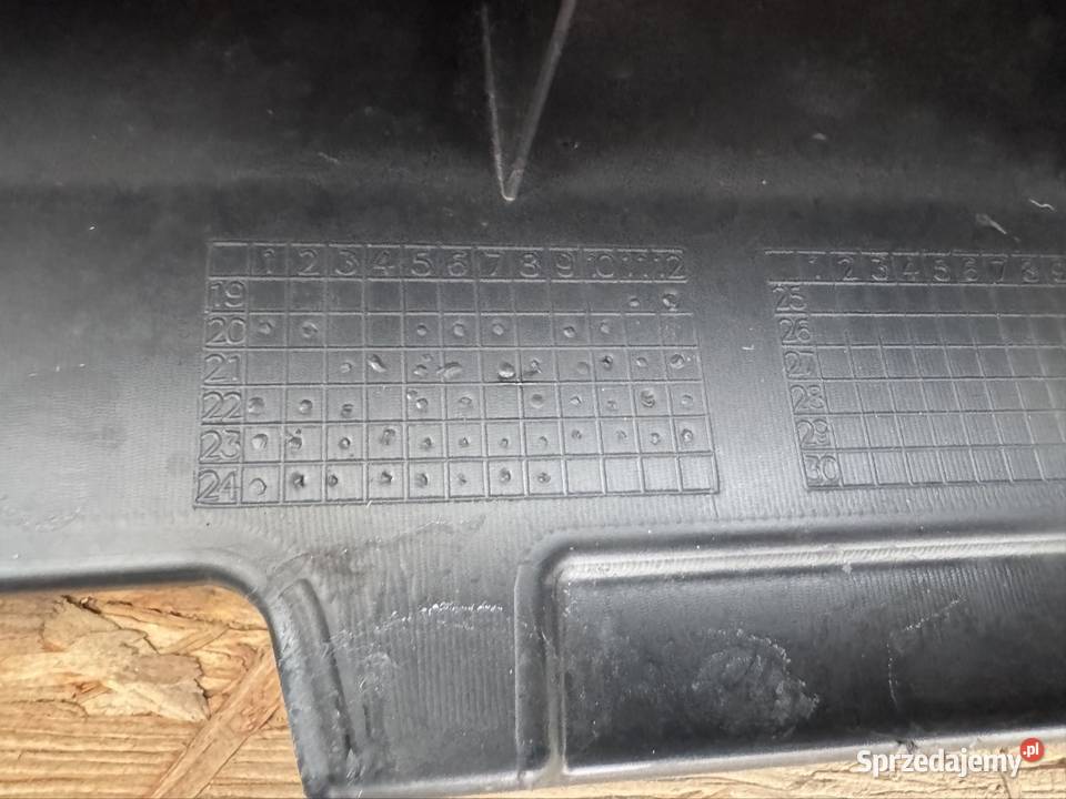 Środkowa kratka zderzaka przód skoda enyaq Międzychód