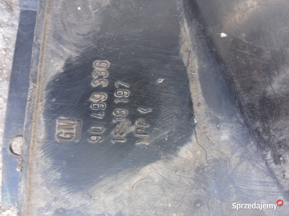 Wlot powietrza zewnętrznego opel astra f 17 TDS