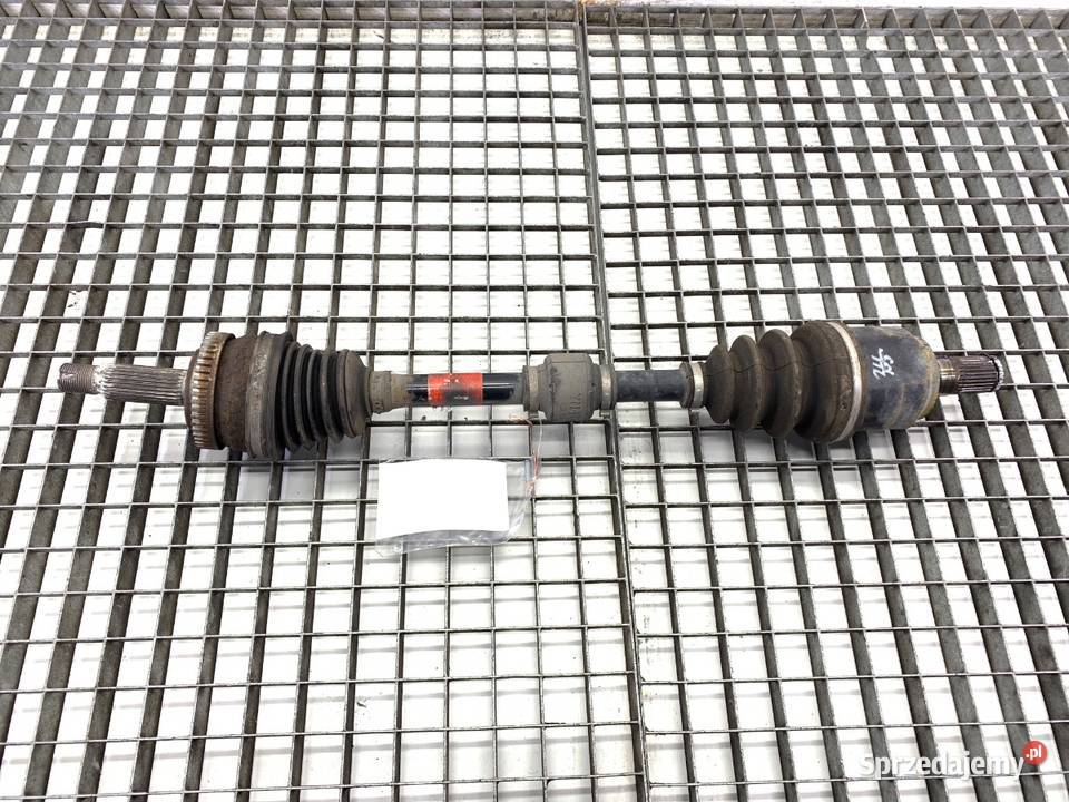 PÓŁOŚ LEWY PRZÓD HYUNDAI i40 17 136 PRZEGUB