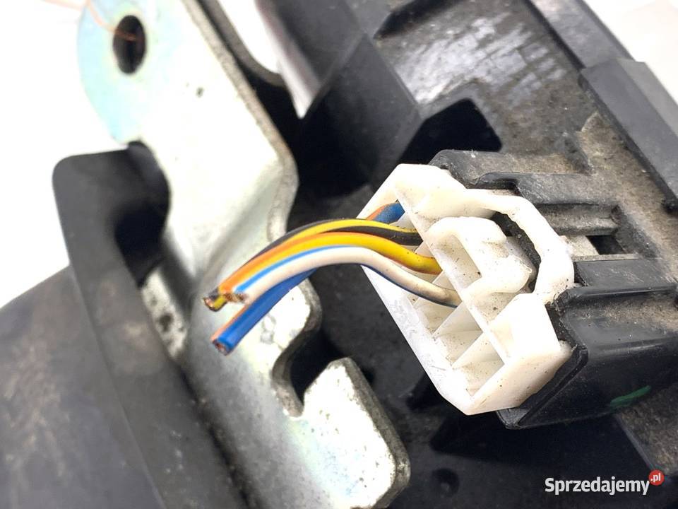 ZAMEK KLAPY TYŁ FORD FIESTA MK7 Hatchback