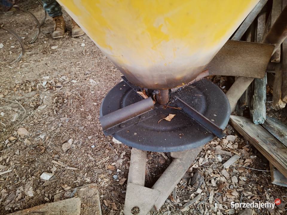 Rozsiewacz nawozów duży 300 l grasz rol Sandomierz sprzedam