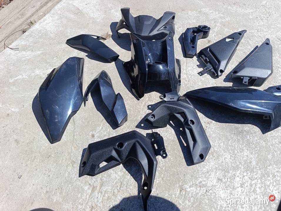 Plastiki osłony owiewki boczki Kawasaki z650 Pozostałe Zamość