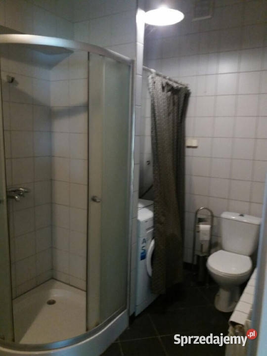 Sprzedam obszerny parterowy dom pod miastem Brzeziny-Kolonia