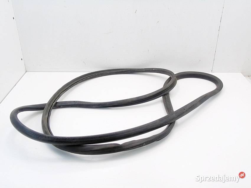 USCZELKA POKRYWY SILNIKA SKODA FABIA I Sosnowiec sprzedam