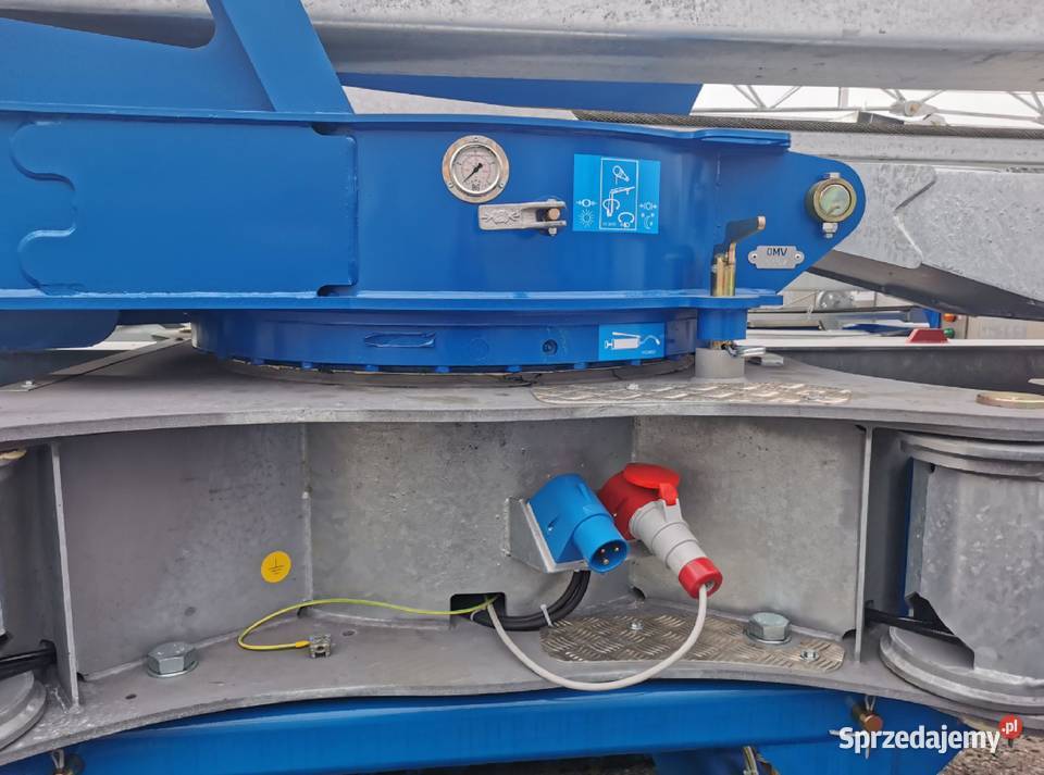 Dźwig żuraw samojezdny na gąsienicach VICARIO Ligota Piękna