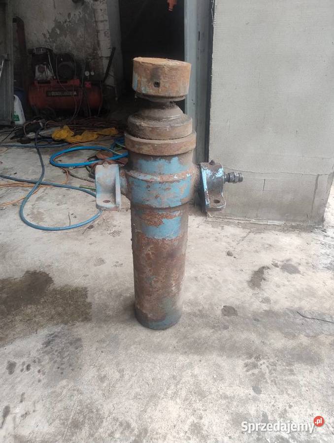 Siłownik wywrotu przyczepy Iwonie