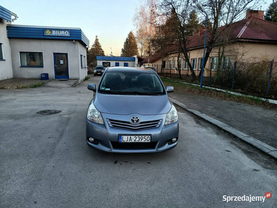 Toyota Verso Bezwypadkowy historia serwisowa 7 elektrochrom. lusterko wst. Janów Lubelski sprzedam