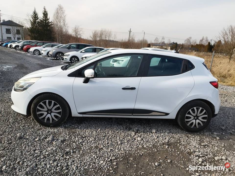 Renault Clio IV 15 DCI klima navi kamera stan Częstochowa