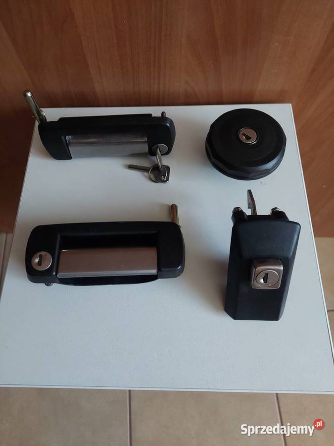 Klamki zamki drzwi komplet fiat 126p ST FL Klamki Mysłowice
