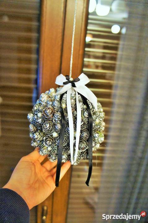 Piekna ozdobna kula z szyszek sprzedam