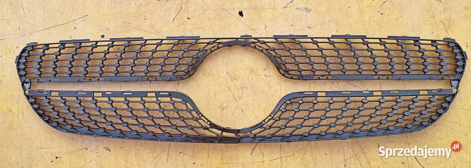 MERCEDES CLA W117 KRATKA ATRAPY GRILL Radom