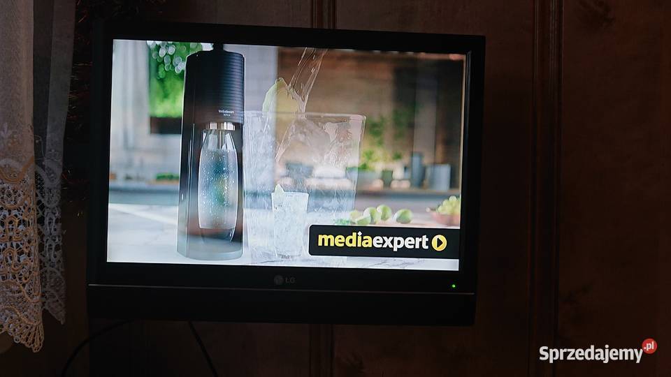 Sprzedam telewizor LED LG 19LS4R z dekoderem