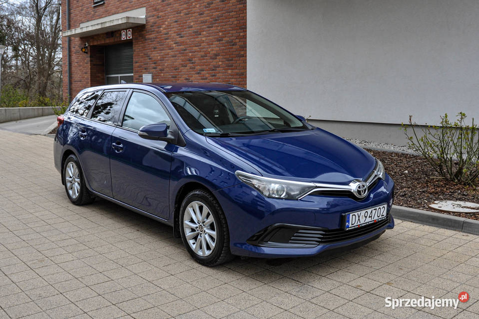 Toyota Auris 16 LPG 2017 r Lift Salon 132KM Wrocław