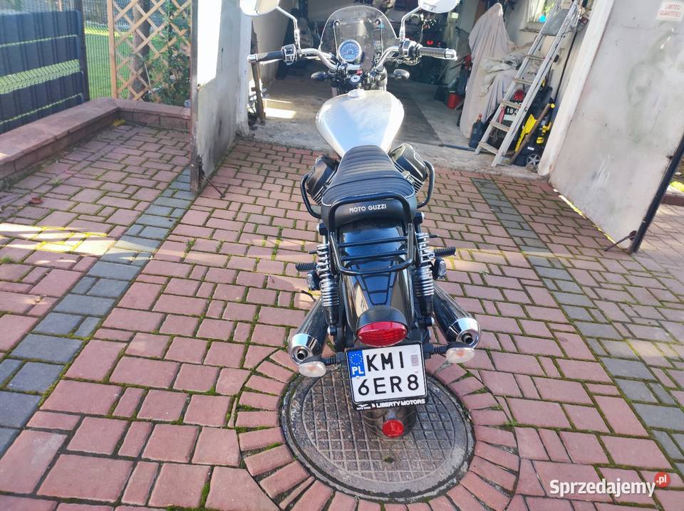 Moto Guzzi V 9 Roamer czterosuwowy Motoryzacja